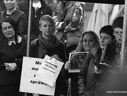 Protestowały na czarno