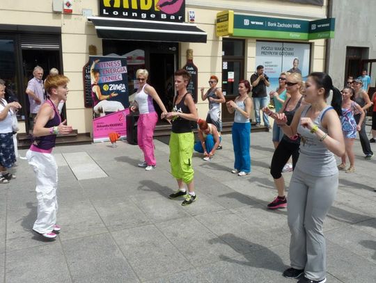 Fotoreportaż z pierwszych plenerowych zajęć "ZOla" Zumba (r) Fitness Fotoreportaż z pierwszych plenerowych zajęć "ZOla" Zumba (r) Fitness