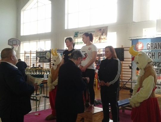 Mistrzowie Polski z tomaszowskiego Stowarzyszenia Sportów Siłowych „Cobra” Mistrzowie Polski z tomaszowskiego Stowarzyszenia Sportów Siłowych „Cobra”