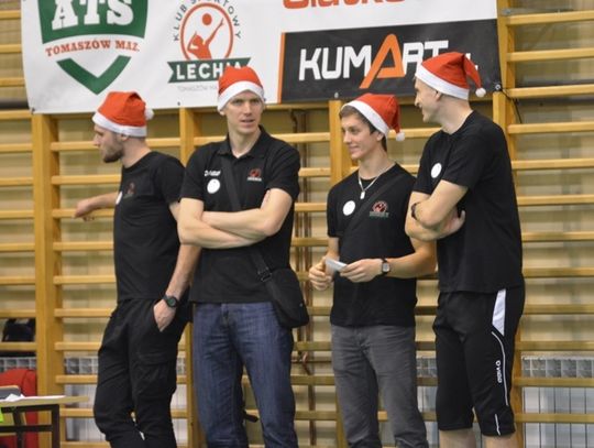 Siatkarze ( Lechii ) Mikołaje