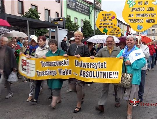 Parada uliczna na Dniach Tomaszowa 2018