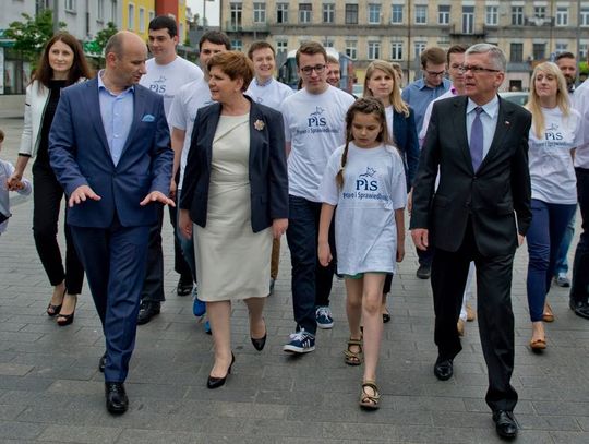 Szydłobus przejechał przez Tomaszów Szydłobus przejechał przez Tomaszów