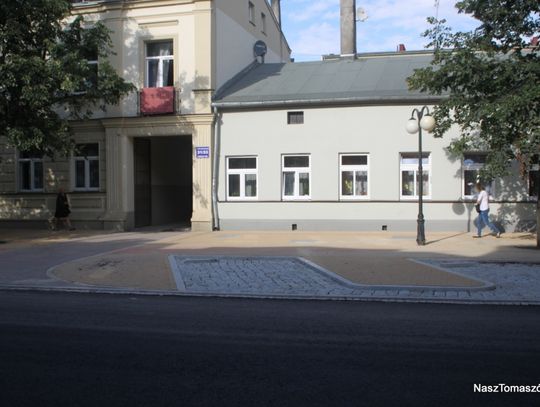 Tradycyjnie zdania są podzielone. Zwolenników ograniczania ruchu kolowego w mieście i zmniejszania liczby miejsc parkingowych jest jednak mniej niż tych drugich. Każdy przecież chciałby mieć możliwość z ulicy Polnej dojechać samochodem do domu handlowego "Tomasz"