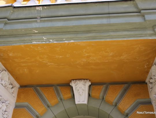 ... na której zdążyły pojawić się zacieki...