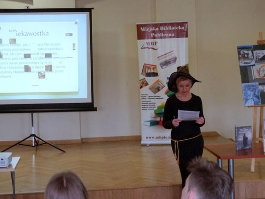 Elfy w Bibliotece Elfy w Bibliotece