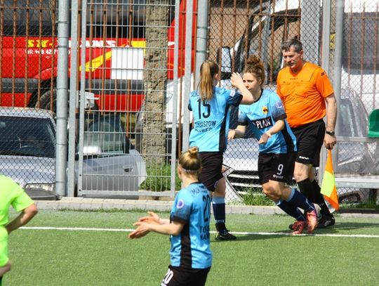 W obiektywie: Piłkarki Dargfil z kolejnym zwycięstwem
