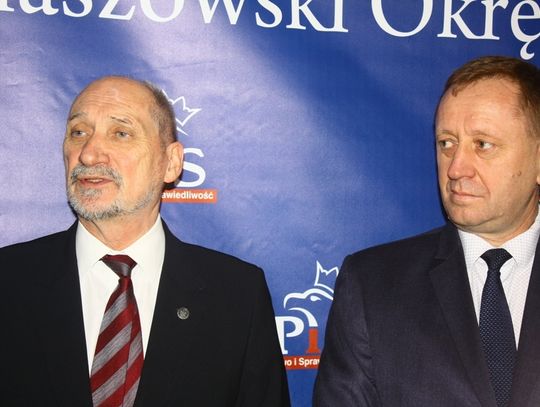 (FOTO/VIDEO) Antoni Macierewicz z wizytą w Tomaszowie