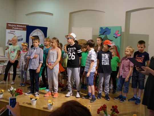 W bibliotece jak w kalejdoskopie, czyli 101 pomysłów na wakacje