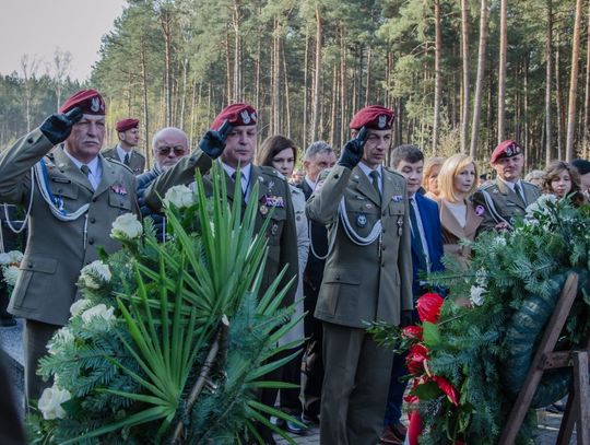 Obchody upamiętniające VII. rocznicę katastrofy lotniczej pod Smoleńskiem Obchody upamiętniające VII. rocznicę katastrofy lotniczej pod Smoleńskiem