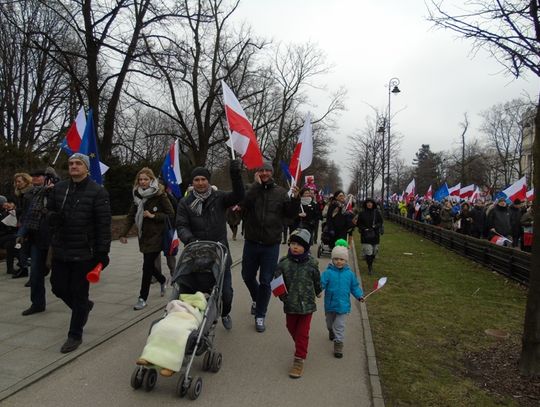 Nowocześni z Tomaszowa protestowali w Warszawie