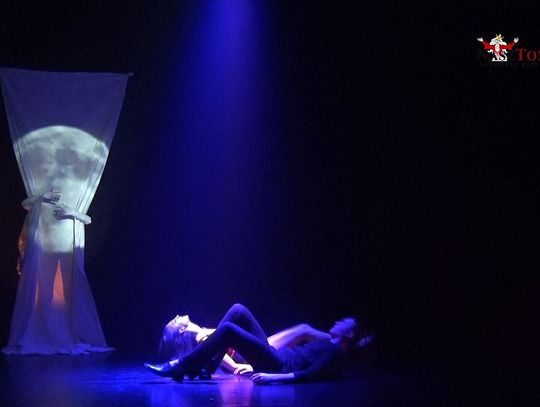 "Trzcina nigdy nie wyjdzie z człowieka" "Trzcina nigdy nie wyjdzie z człowieka"