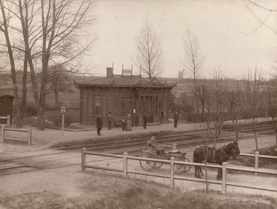 Przystanek &quot;Wolbórka&quot; na fotografii sprzed I w. św.