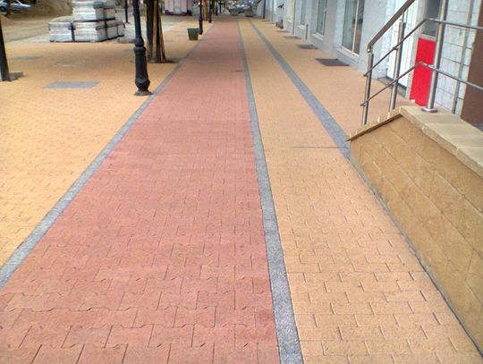 Miejsce przyszłych starć i możliwych ciekawych atrakcji na linii rowerzysta - pieszy. Miejsce przyszłych starć i możliwych ciekawych atrakcji na linii rowerzysta - pieszy.