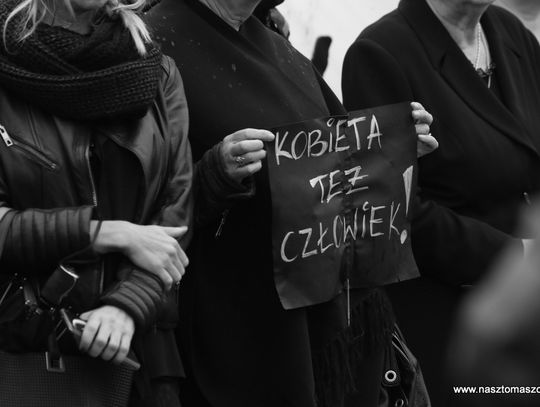 Protestowały na czarno