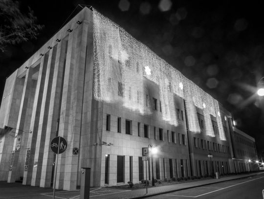 Choinka, bombka, sanie, renifery