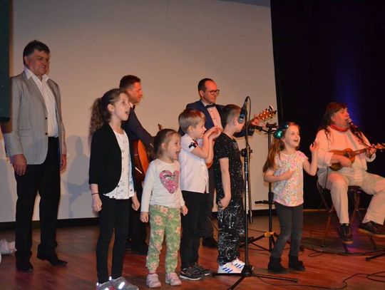 Tomaszowianie w rejsie na Pogorii