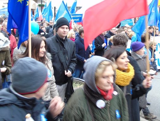 Nowocześni z Tomaszowa protestowali w Warszawie
