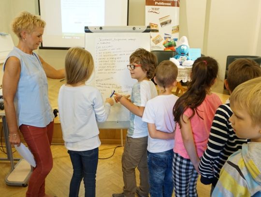W bibliotece jak w kalejdoskopie, czyli 101 pomysłów na wakacje