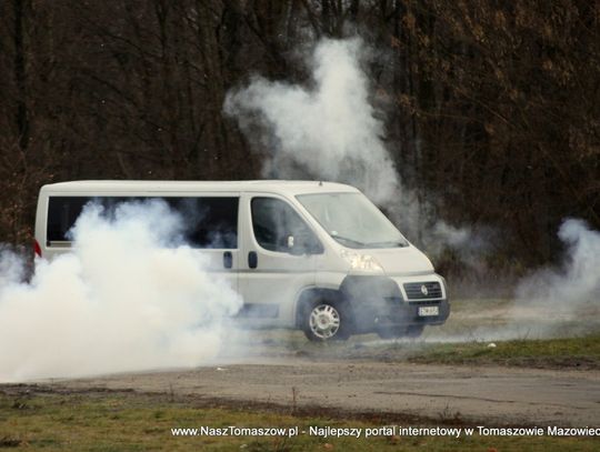 Uwolnili zakładników uwięzionych w autobusie