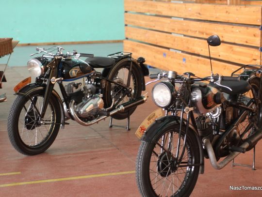 Te dwa Triumphy dzieli kilkanaście lat 