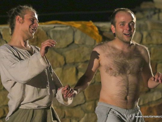 Ogień na zamku w Inowłodzu Ogień na zamku w Inowłodzu