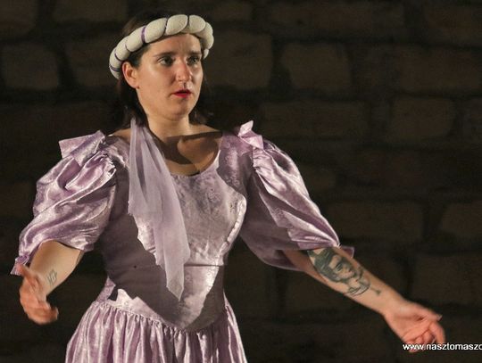 Ogień na zamku w Inowłodzu Ogień na zamku w Inowłodzu