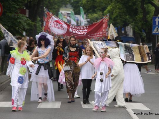 Kolorowa parada przeszła ulicami miasta