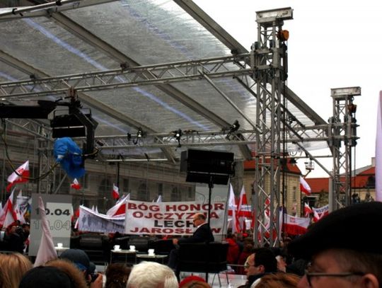 (Foto i Video) Tomaszowianie na obchodach rocznicy tragedii w Smoleńsku (Foto i Video) Tomaszowianie na obchodach rocznicy tragedii w Smoleńsku