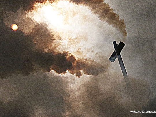 Ogień na zamku w Inowłodzu Ogień na zamku w Inowłodzu