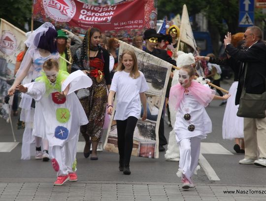 Kolorowa parada przeszła ulicami miasta