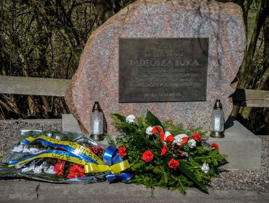 Obchody upamiętniające VII. rocznicę katastrofy lotniczej pod Smoleńskiem Obchody upamiętniające VII. rocznicę katastrofy lotniczej pod Smoleńskiem