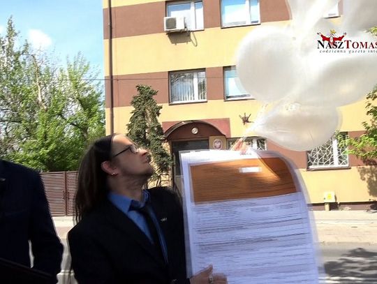 Konferencja prasowa partii &quot;Wolność&quot; przeciwko podatkowi dochodowemu