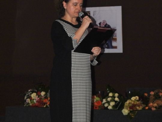 Prowadząca koncert p. Renata Walesińska Prowadząca koncert p. Renata Walesińska