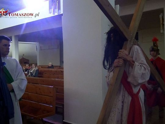 Droga krzyżowa w wykonaniu uczniów ZSP nr 3