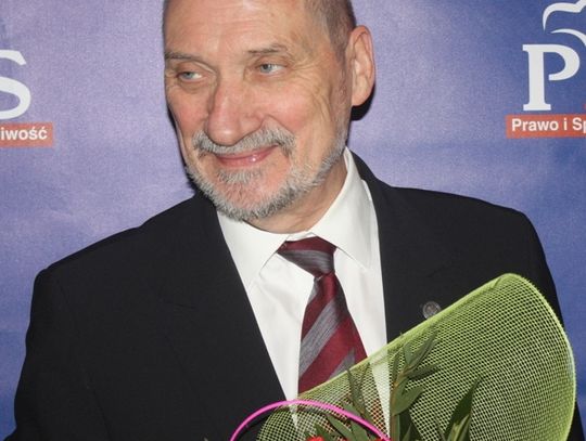 (FOTO/VIDEO) Antoni Macierewicz z wizytą w Tomaszowie