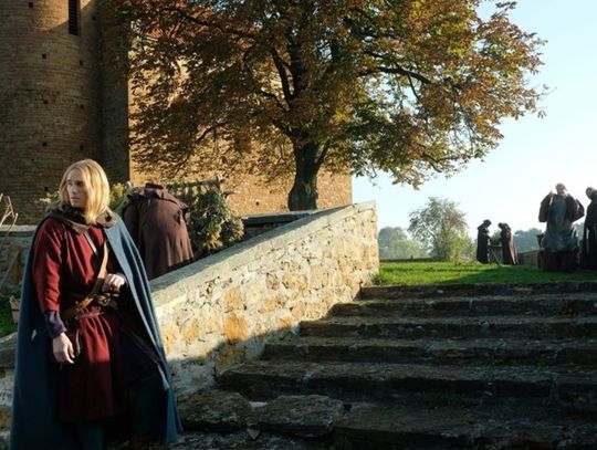 Zdjęcia do serialu "Korona królów" w Inowłodzu