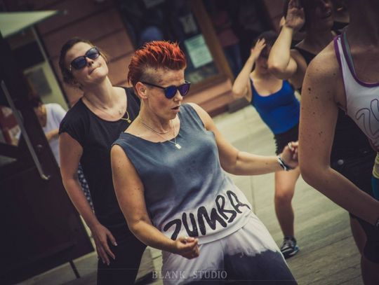 Fotoreportaż z pierwszych plenerowych zajęć "ZOla" Zumba (r) Fitness Fotoreportaż z pierwszych plenerowych zajęć "ZOla" Zumba (r) Fitness