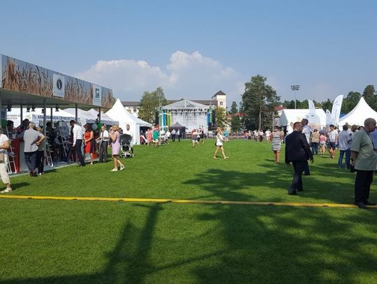 Trwają Dożynki Prezydenckie w Spale Trwają Dożynki Prezydenckie w Spale