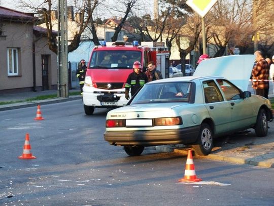 Potrącenie pieszej i zderzenie na Spalskiej