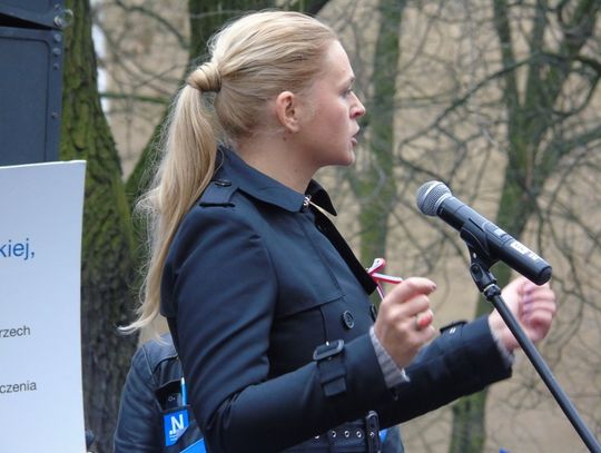 Nowocześni z Tomaszowa protestowali w Warszawie