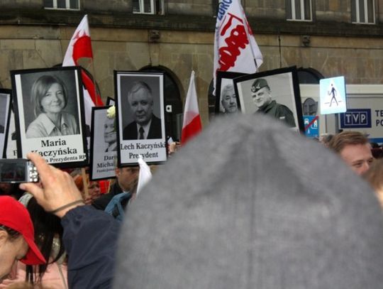 (Foto i Video) Tomaszowianie na obchodach rocznicy tragedii w Smoleńsku (Foto i Video) Tomaszowianie na obchodach rocznicy tragedii w Smoleńsku