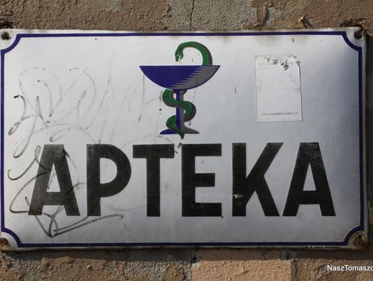 Jaka ściana, taki szyldzik. Co by tu jeszcze pomazać? 