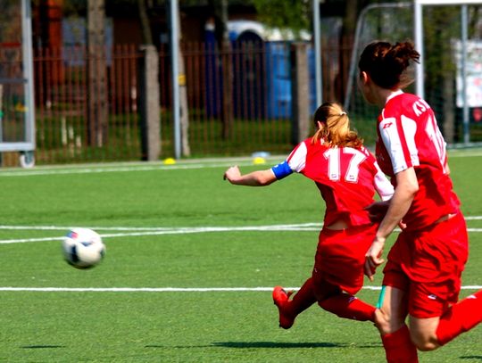 Piłkarki Raszyna przetrwały dobre okres gry naszego zespołu i odpowiedziały kolejnym golem.