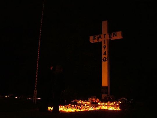 Krzyż Katyński - Cmentarz Wojskowy przy ulicy Smutnej